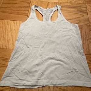 Lululemon swiftly 12